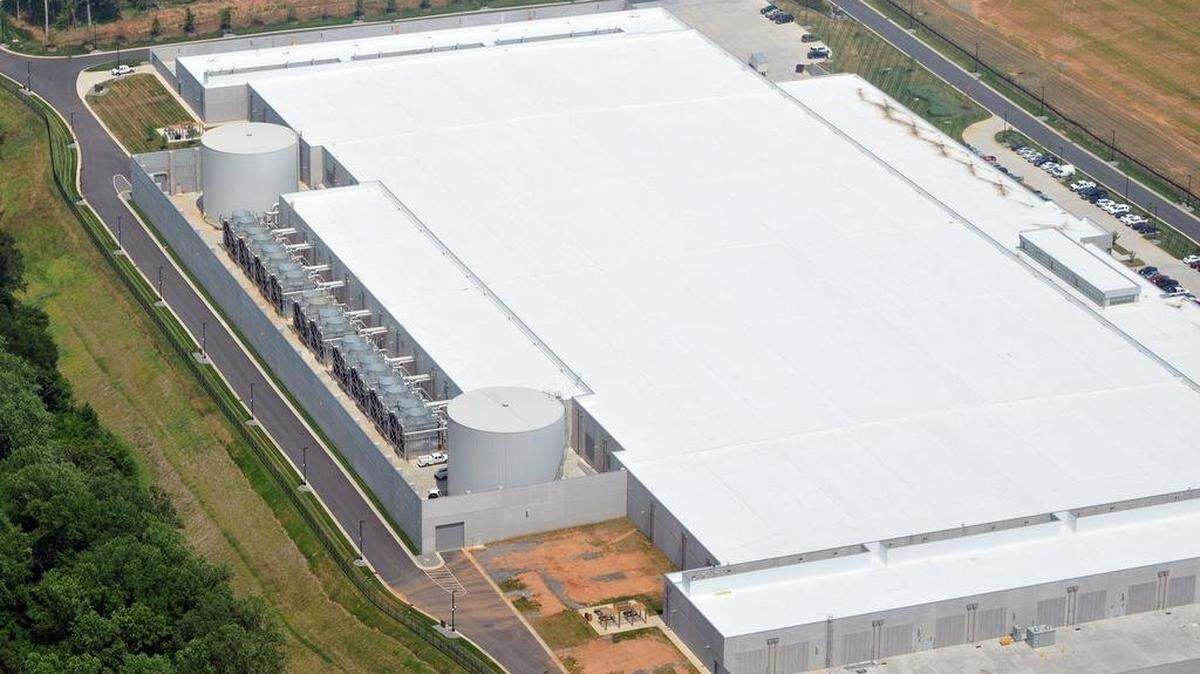 Mecklenburg County leaders weigh taking a stance on controversial data centers
