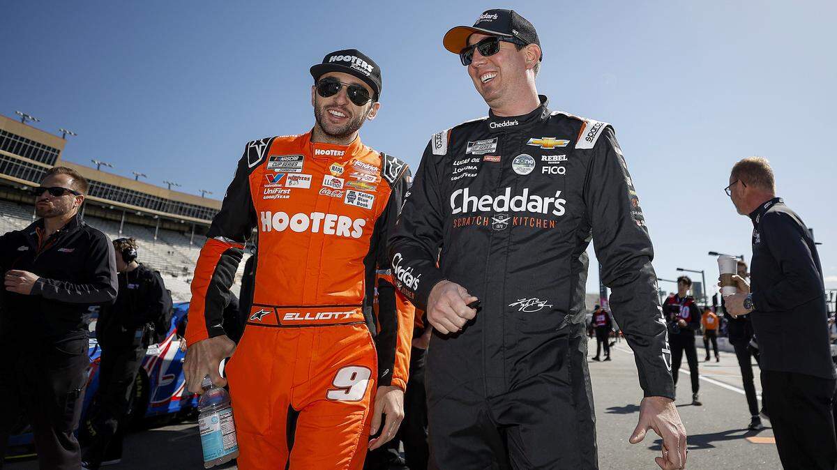 Chase Elliott wants to figure out a way for Kyle Busch to win ‘Most Popular Driver’