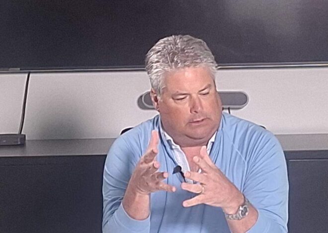 Under fire over late-night encounter, Mooresville mayor hints that he may resign