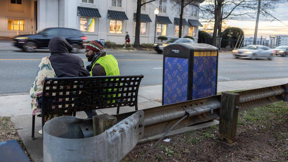 Mecklenburg sees 12% rise in homeless people living outside, breaking a record again
