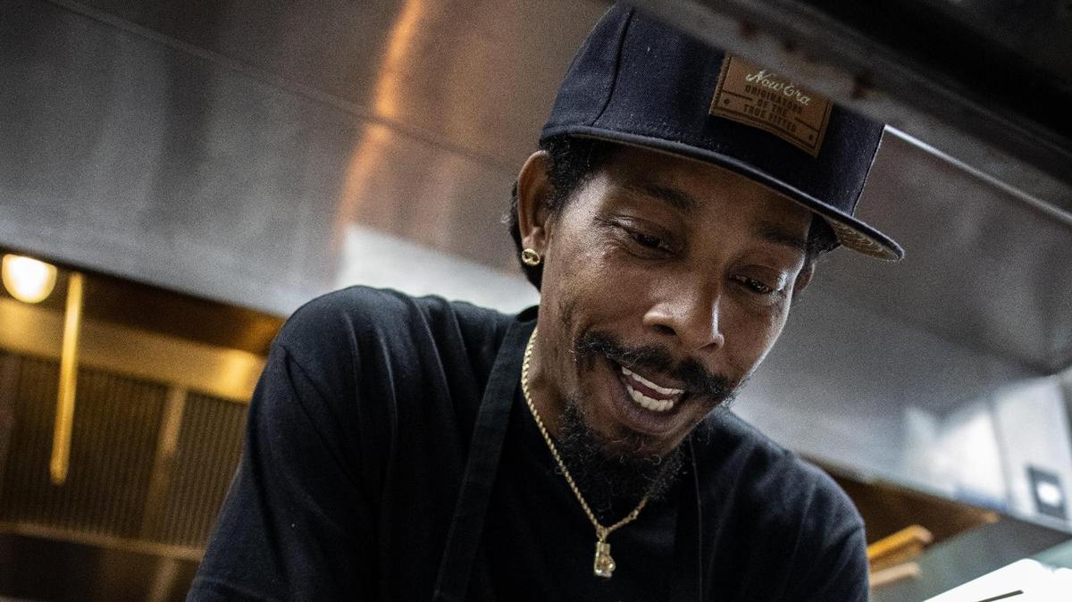 Well-known Charlotte chef opens new gourmet burger and fries joint. What to know