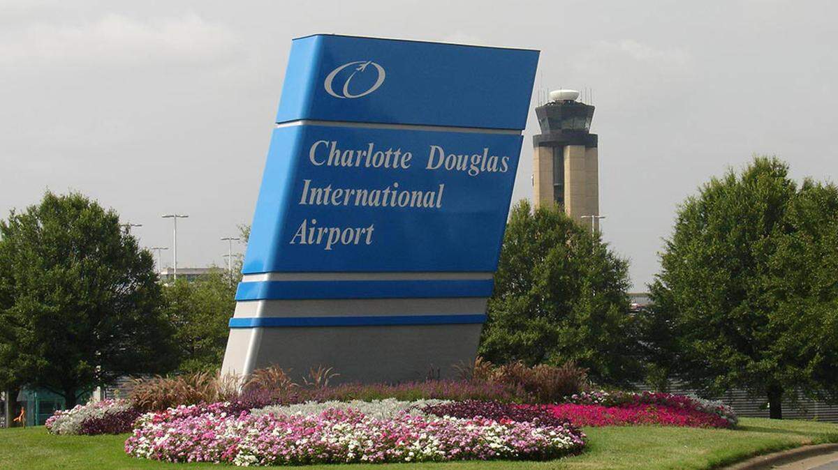 CMPD investigating 17-year-old shot at Charlotte Douglas Airport Overlook