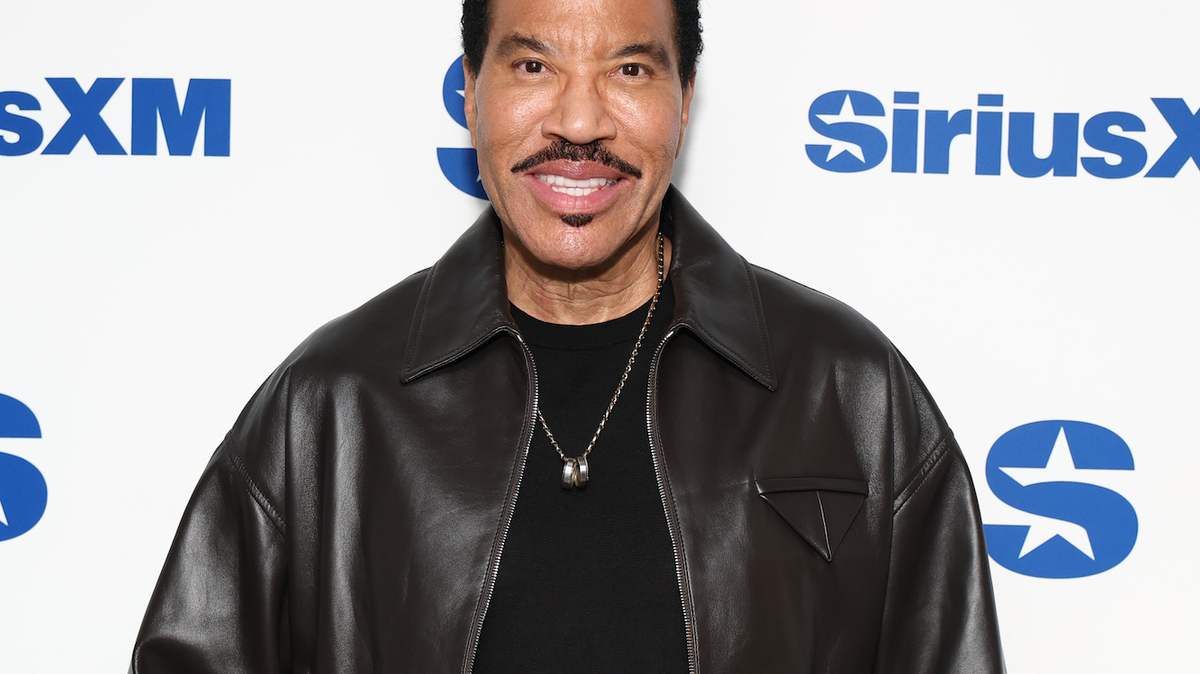 Lionel Richie Postpones More Shows After Cutting Tour’s Opening Night Short