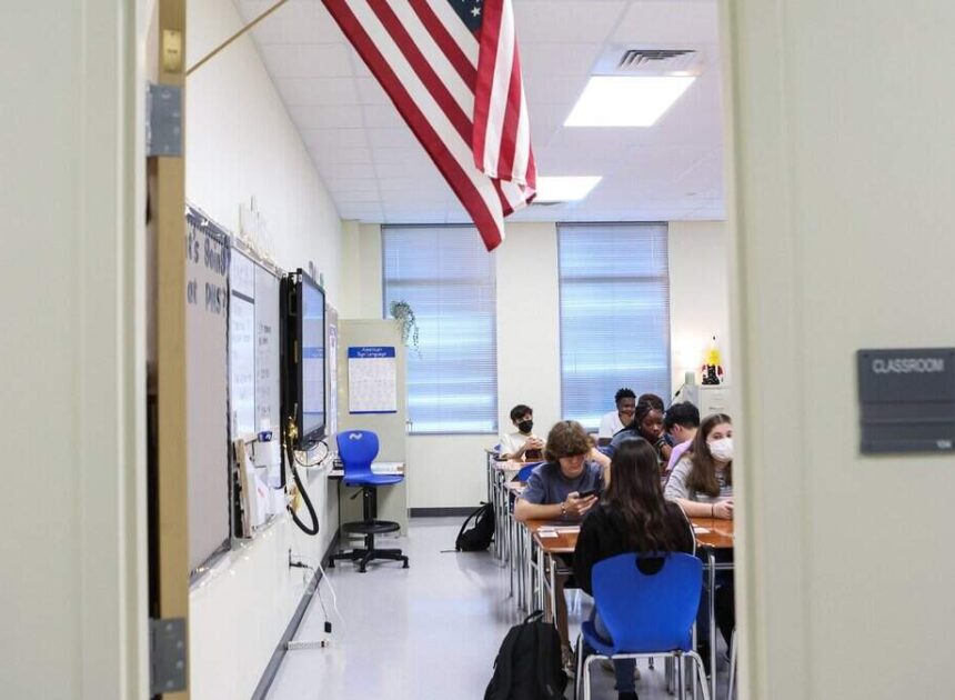 Charlotte-Mecklenburg Schools provides 21 executives with cars, public records show