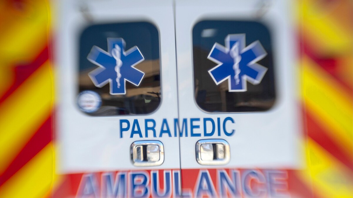 2 injured after big rig jackknifes on Interstate 85 in Charlotte, Medic says