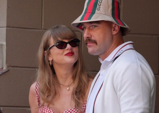 Taylor Swift Gives Surprise Show at Travis Kelce’s Tight End University