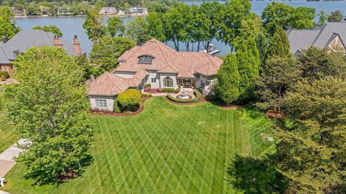 Trump Realty lists ex-Carolina Panther’s $7.5M Lake Norman mansion. See inside.