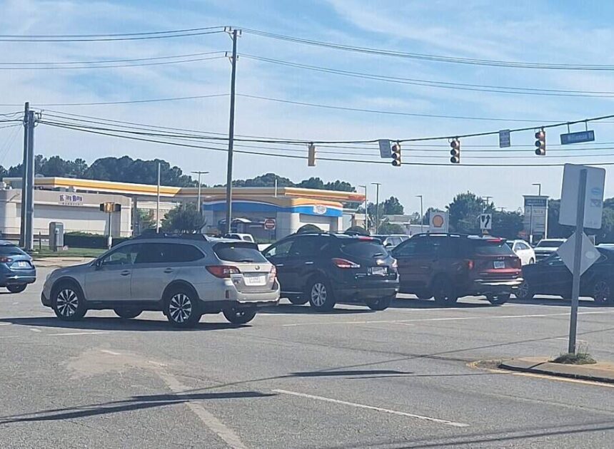 Lane of busy Brawley School Road near Lake Norman to close for sewer work