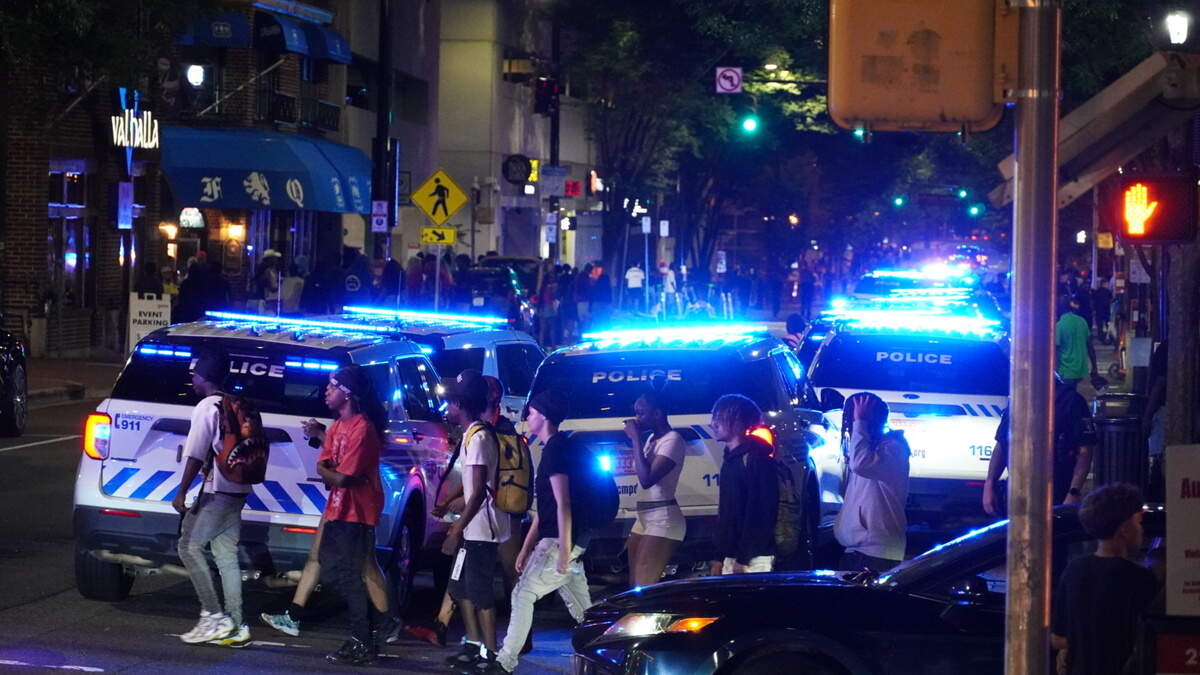 Video: ‘Teen takeover’ crowd met by police in uptown Charlotte Saturday evening