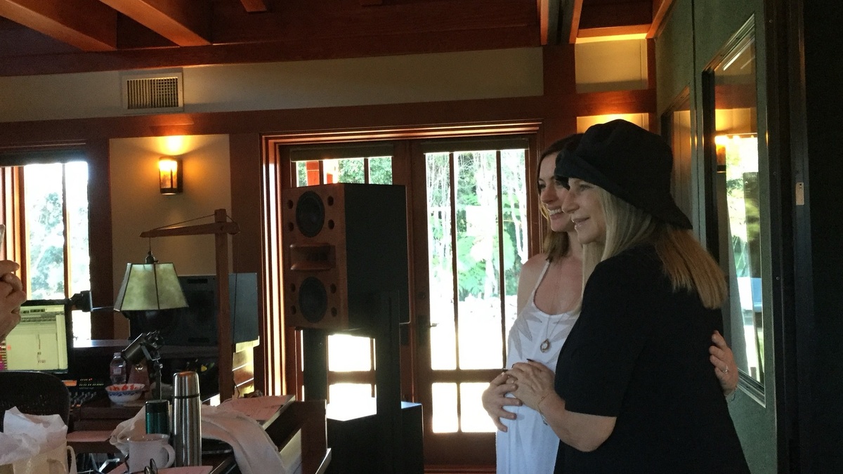 Barbra Streisand Cradles Pregnant Anne Hathaway’s Baby Bump: ‘Mazel Tov’