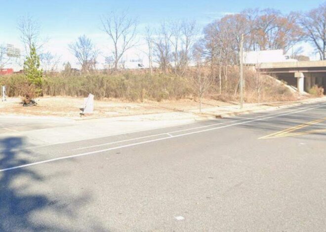 1 trapped, 5 hurt in Charlotte crash Friday afternoon