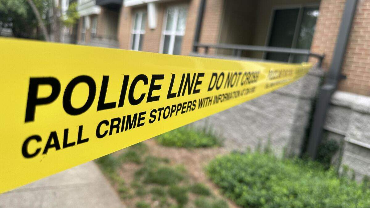 Myers Park student arrested in uptown shootout in front of open restaurants; 1 business hit