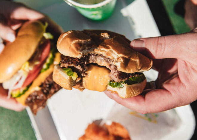 Charlotte burger chain expands with new Lake Norman restaurant. When does it open?