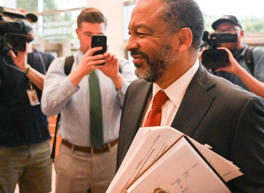 Robert Harrington becomes Charlotte mayor today. He’ll face 4 challenges right away