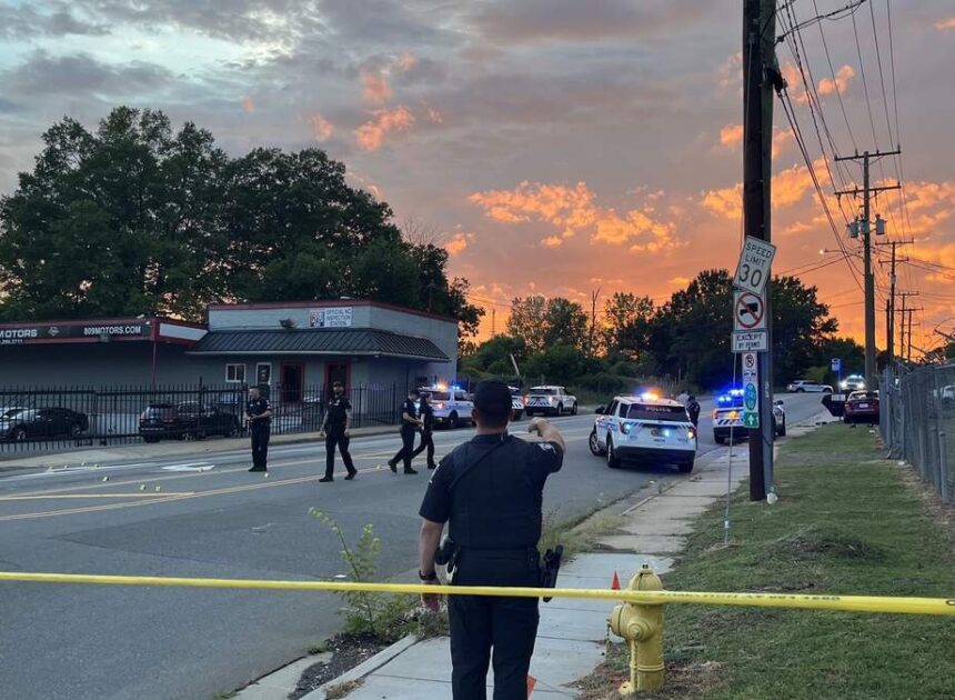 1 dead, 1 hospitalized in Charlotte weekend shooting, police say