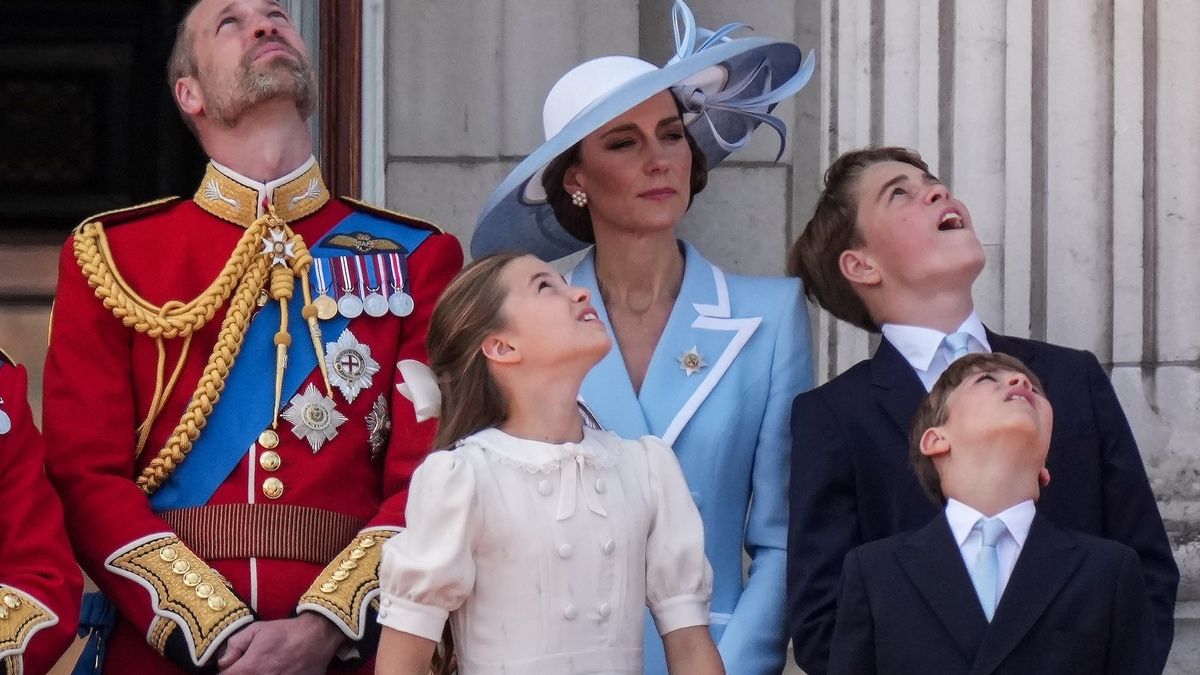 Prince George Is Eye-Level With Mom Kate Middleton in New Royal Family Pics