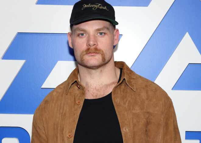 Travis Kelce’s Friend Beau Allen Shows Off Tux Before Taylor Swift Wedding