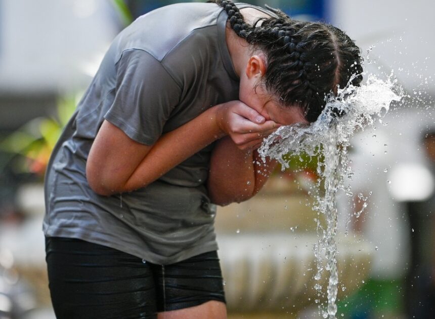 10 Expert Tips on How to Stay Cool and Safe During a Heat Wave