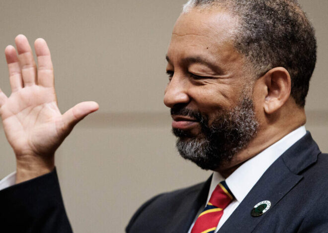 Robert Harrington sworn in as Charlotte’s mayor: What he said in first remarks