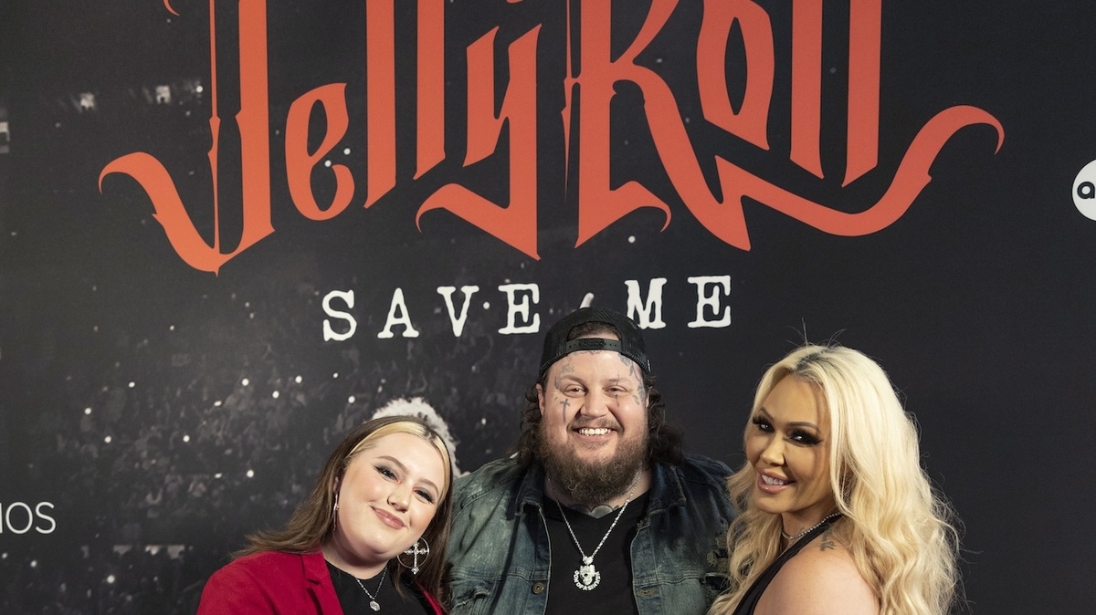 Jelly Roll’s Daughter Says Internet Will ‘Crumble’ Over Reason for Divorce
