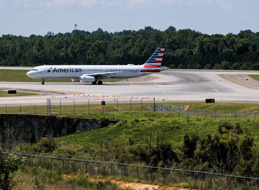 American Airlines flights delayed, canceled at CLT Airport after systemwide outage