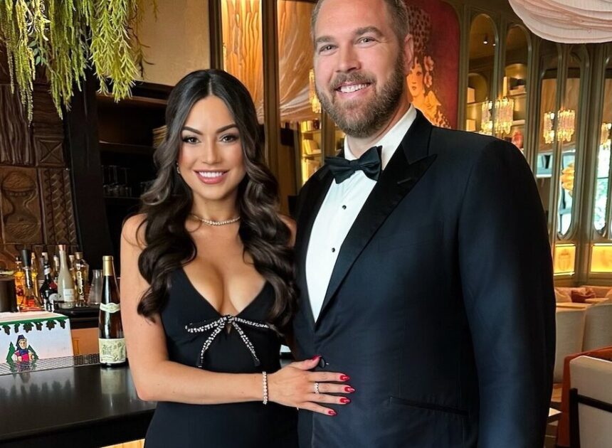Chiefs Vet Mitch Schwartz Carries Wife’s Breast Pump to Taylor Swift Wedding