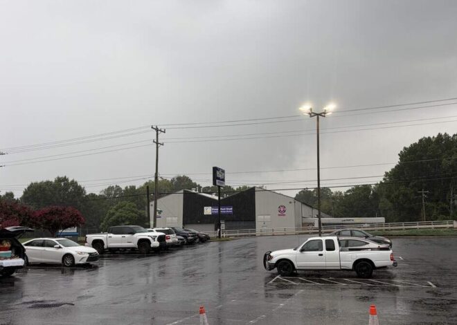 Immigration officials arrest one man outside south Charlotte Latino supermarket