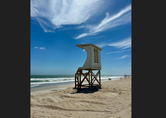 Lightning knocks beachgoer unconscious in NC and injures companion, rescuers say