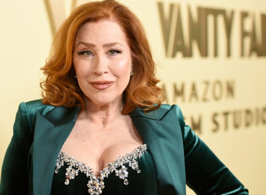 Lisa Ann Walter Is Fighting to Support Teachers Like Her Mom and Daughter