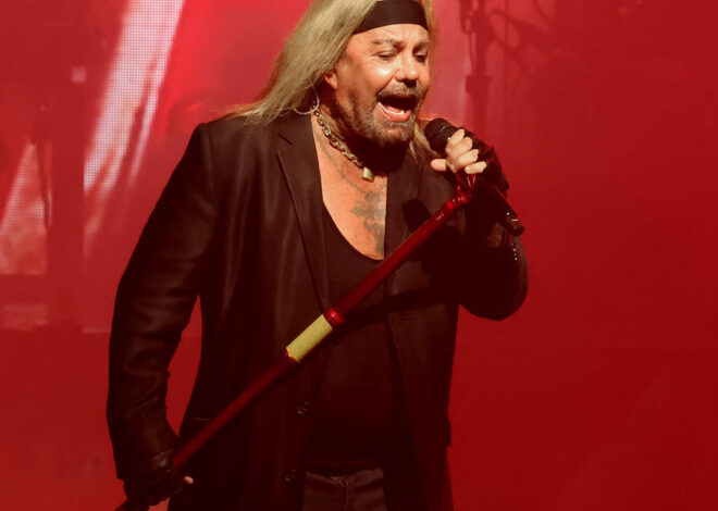 Review: Mötley Crüe brought 1989 back to Charlotte. Not everything has aged well