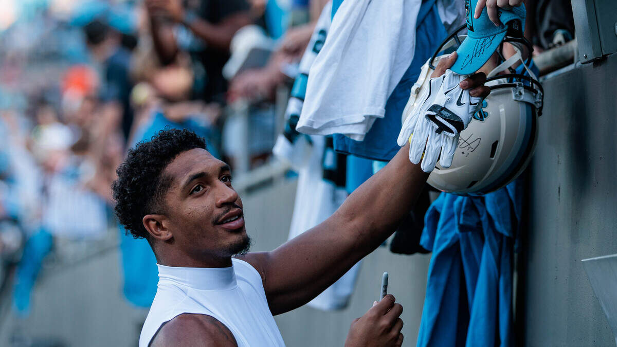Carolina Panthers gain one offensive star but lose another to hamstring injury