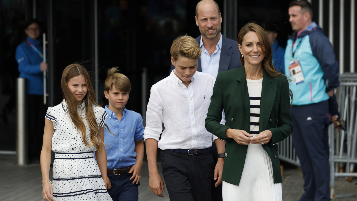 William and Kate Enjoy Family Day With All 3 Kids at Commonwealth Games