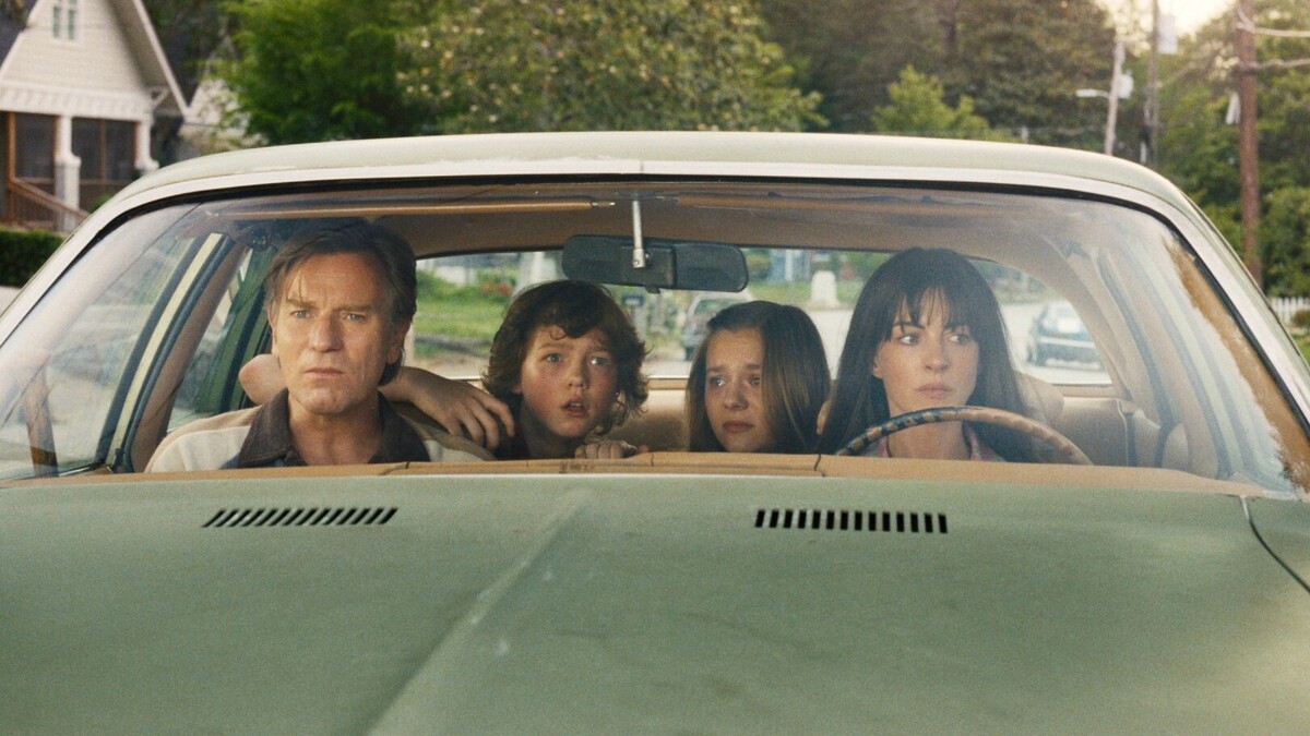 ‘The End of Oak Street’: 4 Great Movies to Watch After the Anne Hathaway Film