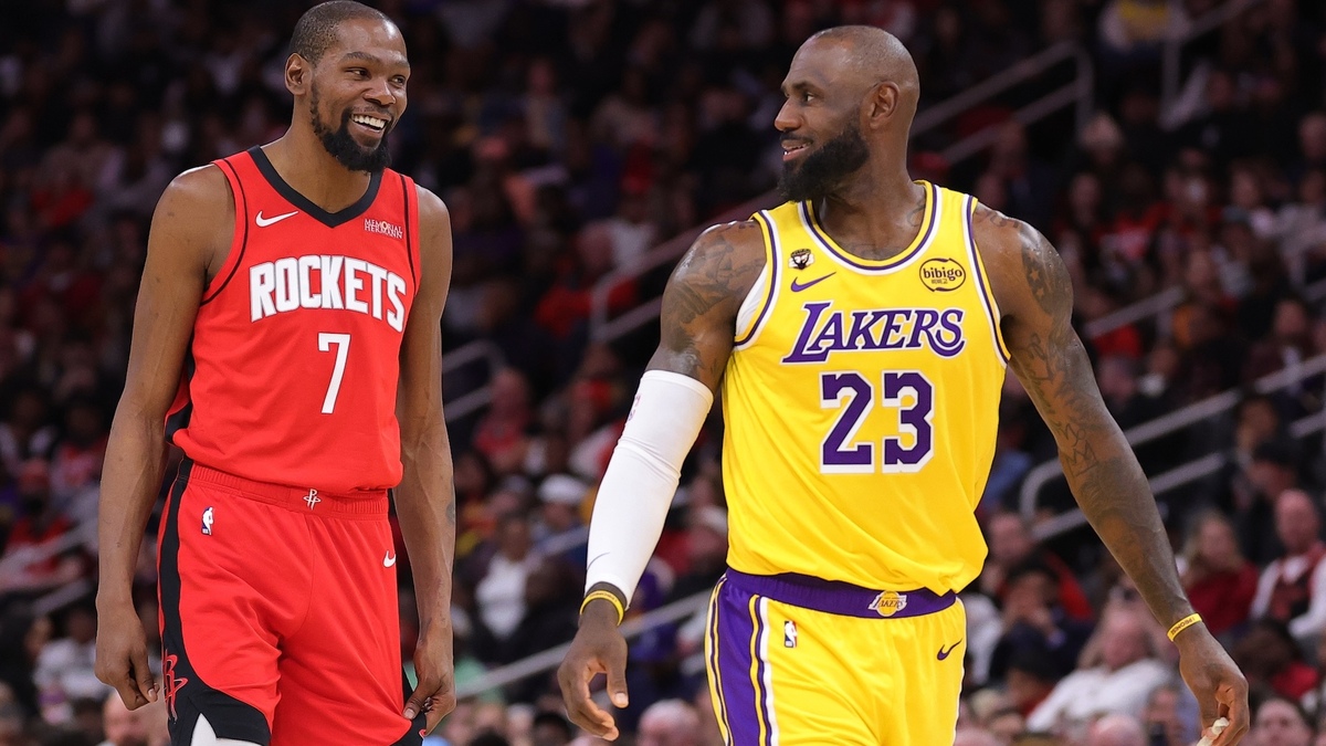 Kevin Durant Reacts to LeBron James’ Shocking Move to the Philadelphia 76ers
