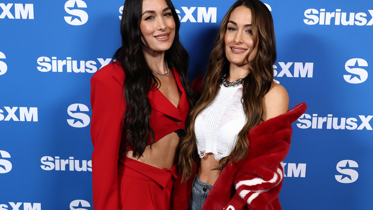 Nikki Bella Gives Update on Sister Brie’s SummerSlam Shoulder Injury