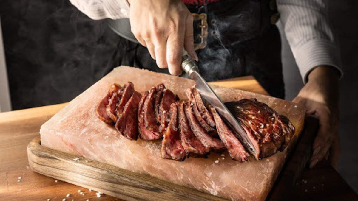 Swanky Brazilian steakhouse chain debuts in uptown Charlotte