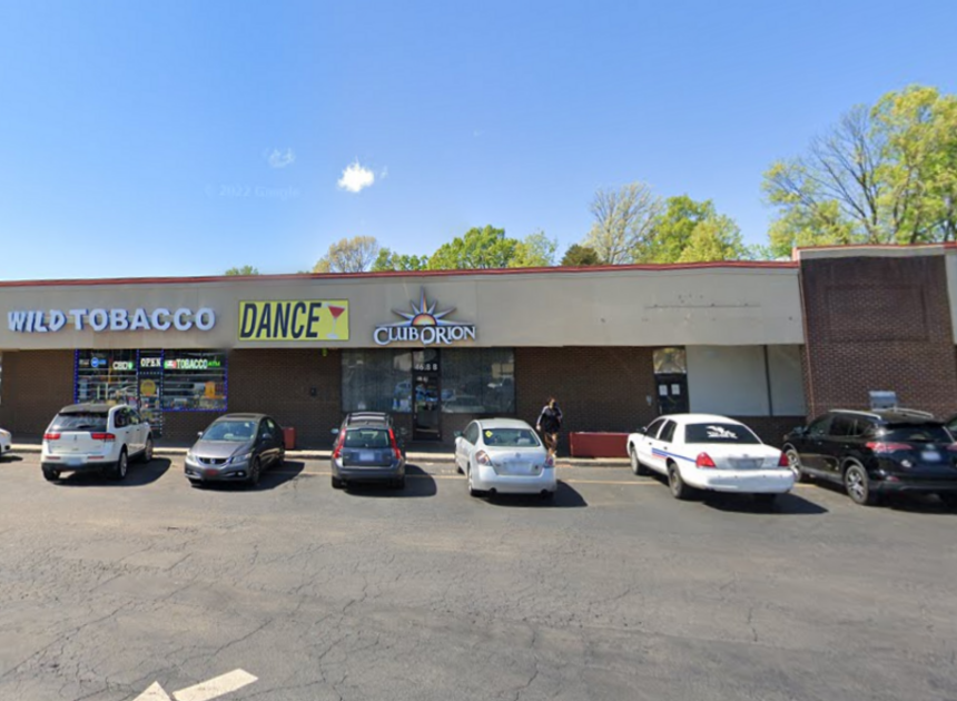 1 killed, 4 wounded when shots erupt outside a nightclub at 2 am, NC police say
