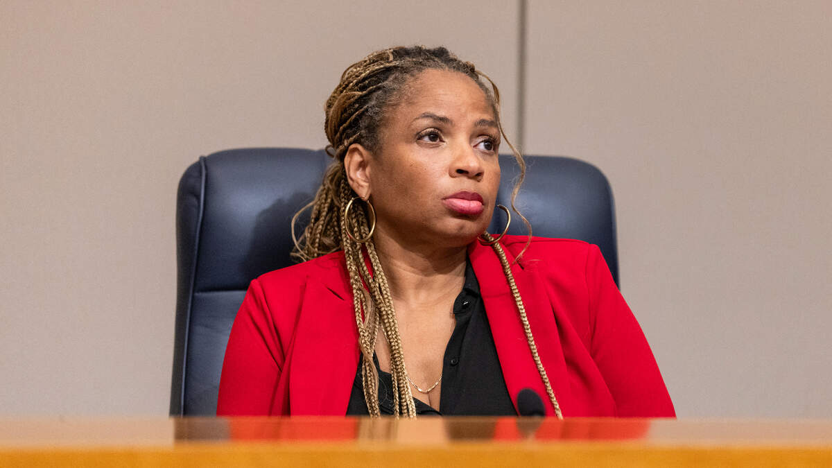 Sneed steps down as Charlotte-Mecklenburg Schools chair before vote to oust her
