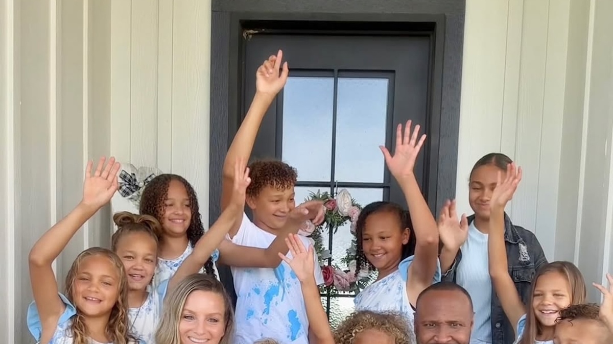 Mom of 11 Karissa Collins Reveals ‘Fear’ of Being Pregnant After Miscarriage